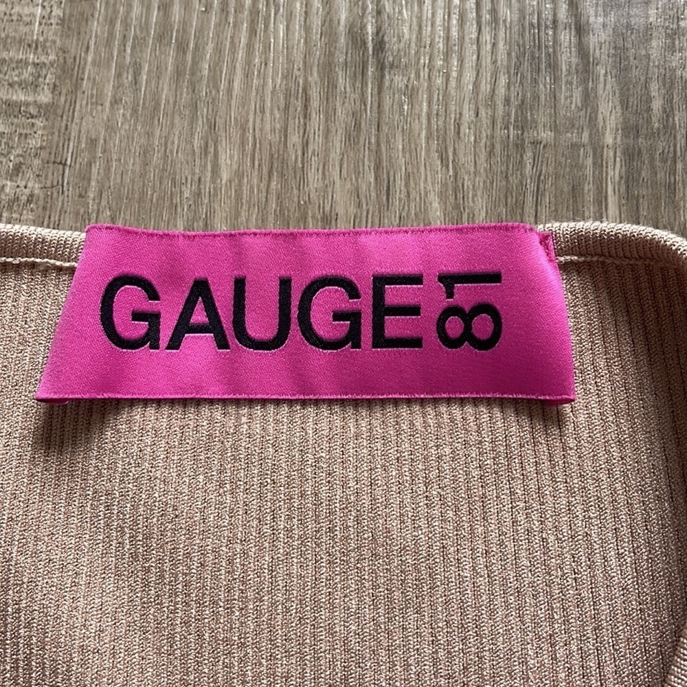 Gauge81 Tajo cutout top in neutral - Picture 7 of 10